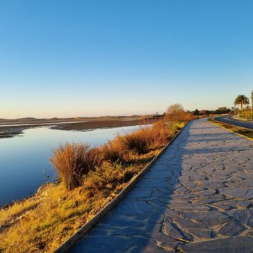 A Deputación licita por 377.248 euros as obras da nova senda ciclista e peonil entre a lagoa da Frouxeira e Meirás, en Vadoviño