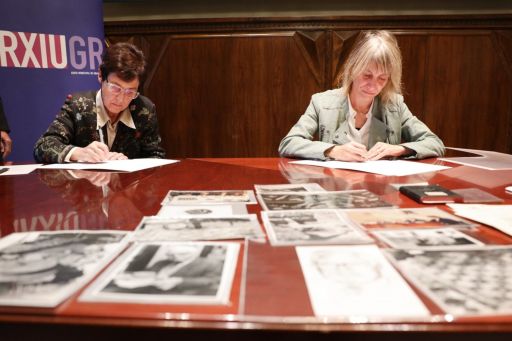 O fondo documental de Josep Estrada e Feli Miyares ingresa no Archivo Municipal de Granollers