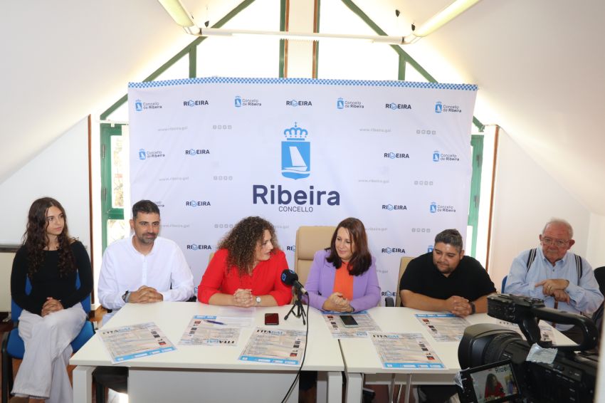 A deputada de cultura participa na presentación do Festival Internacional Amador de Galicia, que comeza a súa andaina en Ribeira