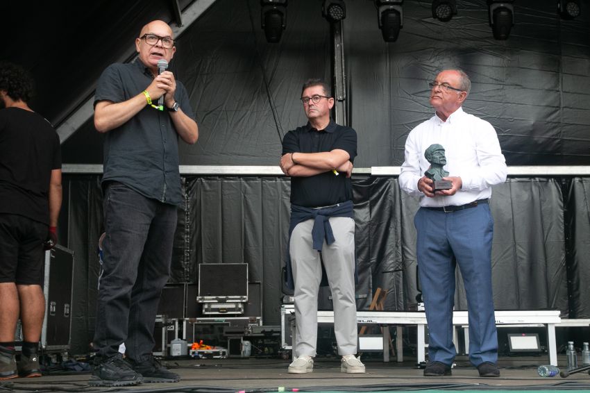 O Festiletras recoñece a Xosé Regueira co Bo e Xeneroso de Honra