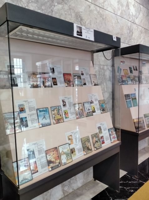 Mostra bibliográfica CORREMUNDOS