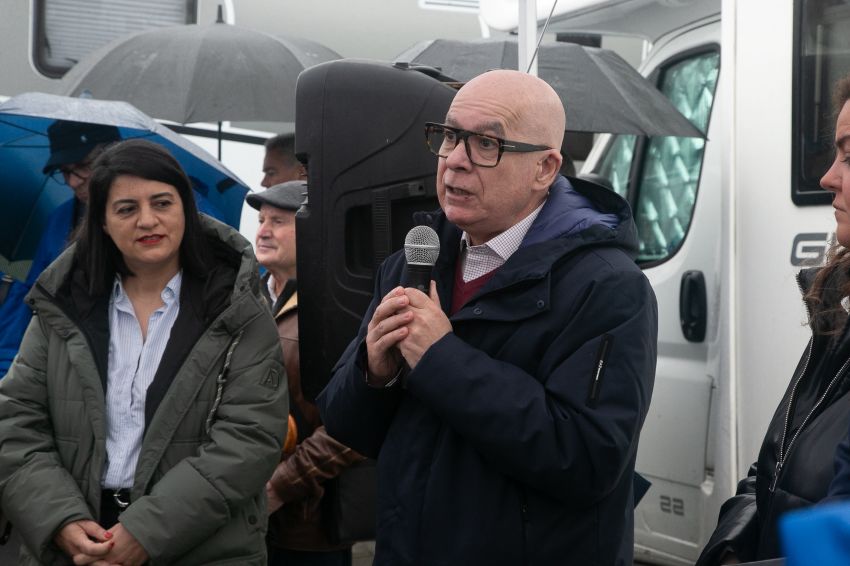 Xosé Regueira inaugura a nova área de autocaravanas de Ames, que conta cun investimento de case 55 000 euros da área de Turismo da Deputación