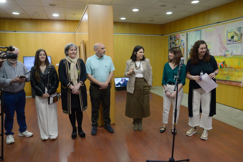 A exposición itinerante do XVIII Certame Isaac Díaz Pardo fai a súa primeira parada na Pobra do Caramiñal