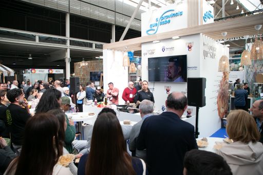‘A Paisaxe que sabe’ da Deputación exhibe o talento gastronómico e artesanal da provincia na Festa do Marisco da Confraría de Barallobre