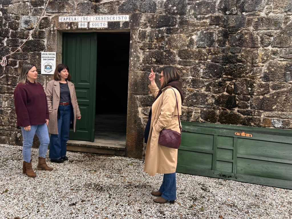 A Deputación contribúe á mellora do local social e do espazo veciñal de San Campio, en Outes