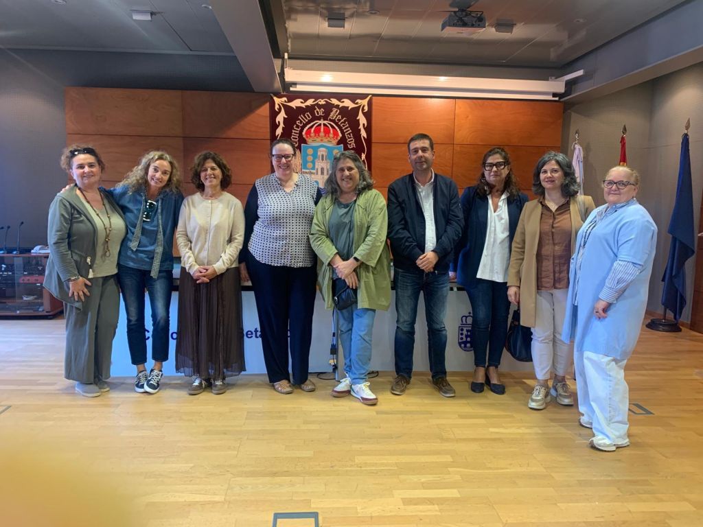 A Deputación da Coruña presenta MercaNaVila aos comerciantes de Betanzos