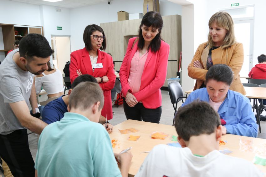 A Deputación colabora nos programas de formación ocupacional e promoción da vida autónoma da Asociación Integro