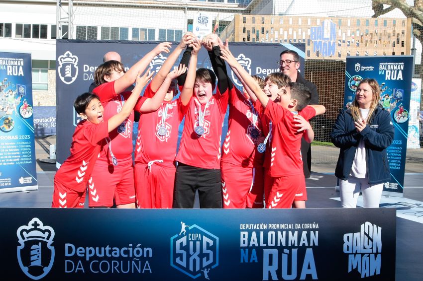 Éxito do primeiro encontro do Torneo 5x5 Deputación da Coruña de Balonmán en Carballo