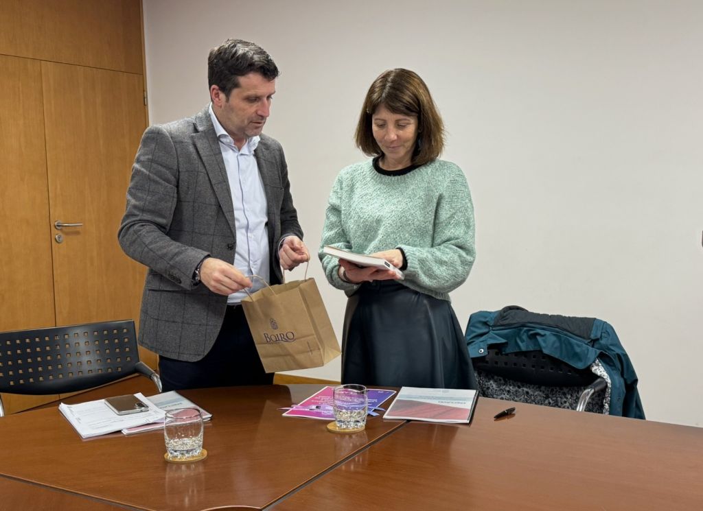 A deputada Soledad Agra visita Boiro para coñecer as principais liñas de traballo en materia de igualdade