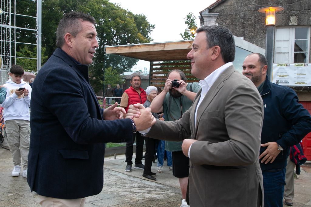 Formoso compartiu coa veciñanza de Brión e milleiros de visitantes a romaría de Santa Minia