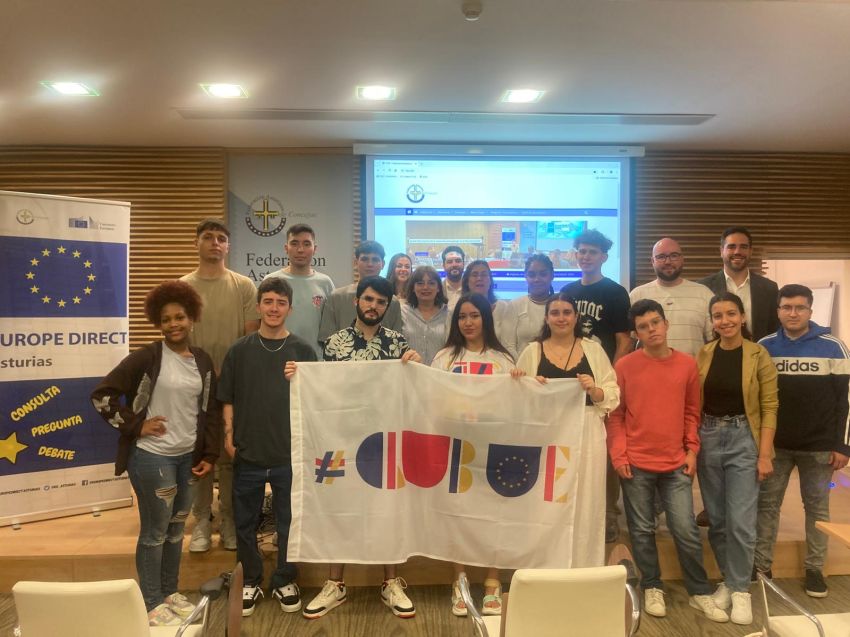 Finaliza o intercambio Encontro ClubUE en Oviedo, no que mozos e mozas dos ClubUE de Asturias e A Coruña compartiron tres xornadas de formación e experiencias