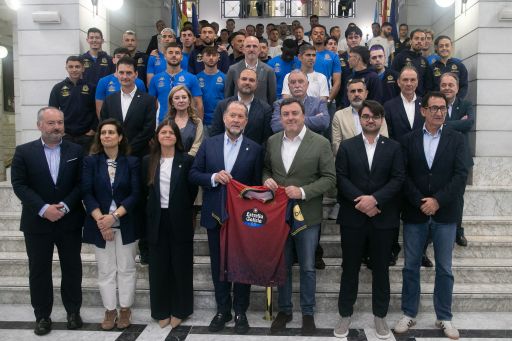A Deputación recibe o RC Deportivo tras o ascenso á 1ª división