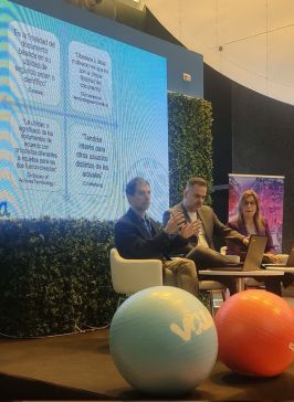Gabriel Quiroga do ARG participa no Congreso andaluz
