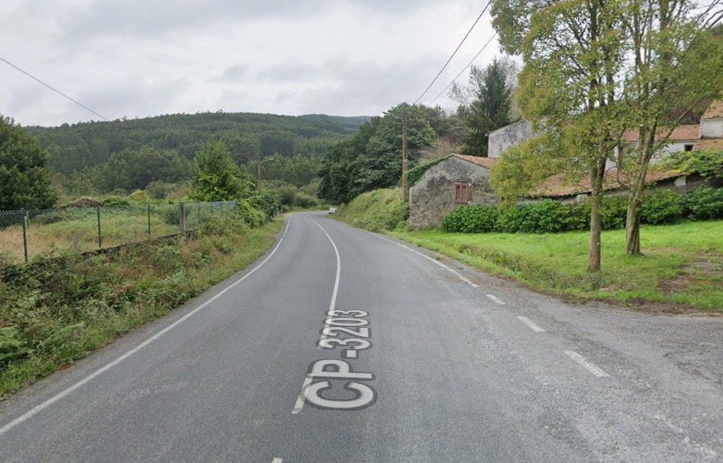 A Deputación inviste máis de 800.000 euros na mellora integral do firme da estrada de Burricios a Pena de Martín, en Oza-Cesuras