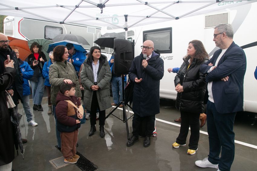 Xosé Regueira inaugura a nova área de autocaravanas de Ames, que conta cun investimento de case 55 000 euros da área de Turismo da Deputación