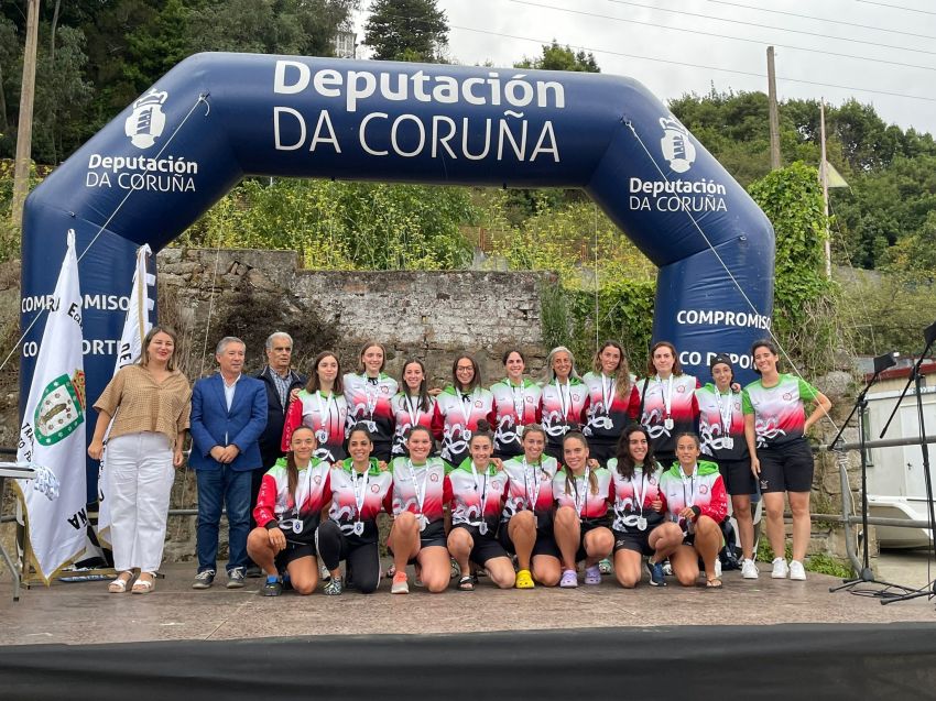 O Club de Remo Cabo de Cruz gaña a Bandeira de Traíñas Deputación da Coruña