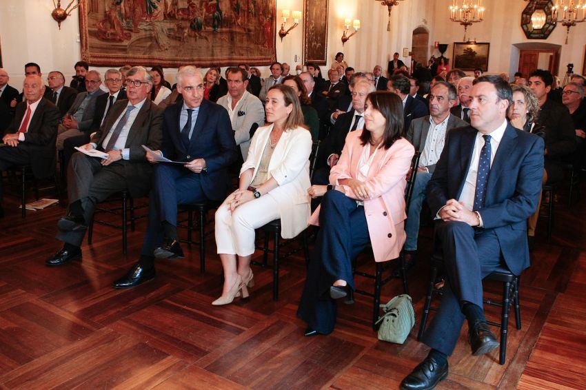 Formoso asistiu á clausura da Asamblea Xeral da CEG