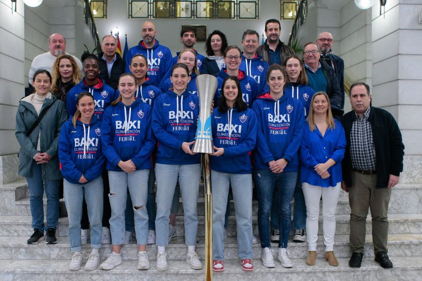 A Deputación homenaxea ao Baxi Ferrol no seu retorno á Liga Endesa