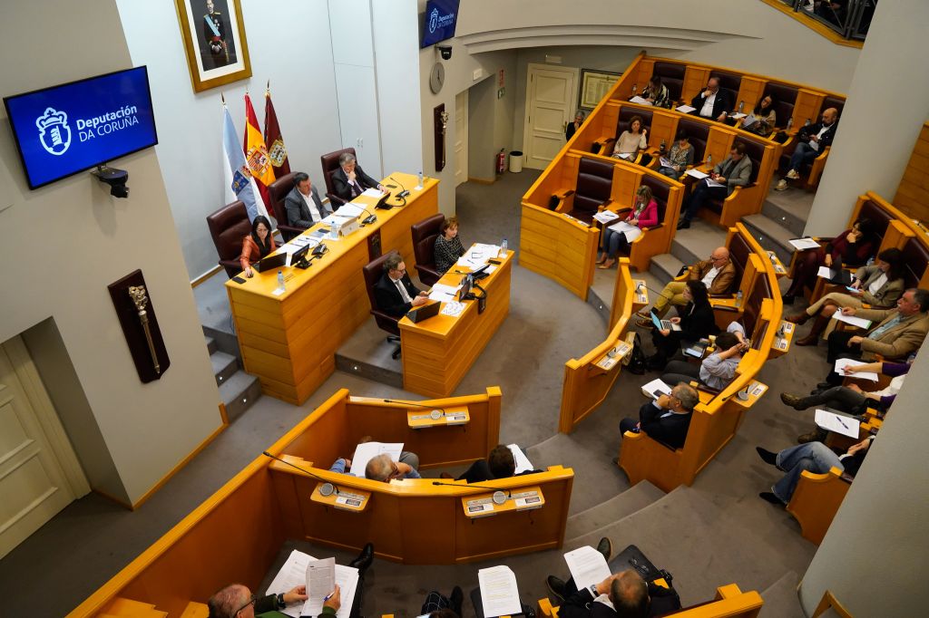 A Deputación esíxelle á Xunta e Estado incrementar o financiamento do Servizo de Axuda no Fogar, que afoga as economías municipais