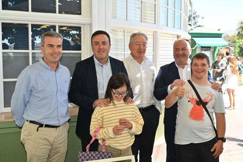 Formoso destaca a aposta pola integración laboral do Quiosco Down Experience