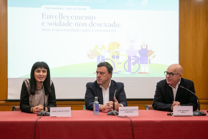 A Deputación reúne en Mariñán aos profesionais dos servizos sociais dos concellos da provincia para debater os retos do sector