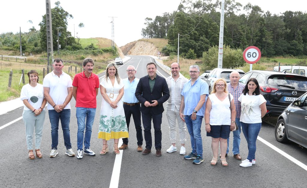 A Deputación completa as obras de ampliación e mellora da estrada de Caxadas a Baíñas, en Vimianzo, tras un investimento de 1,5 millóns de euros