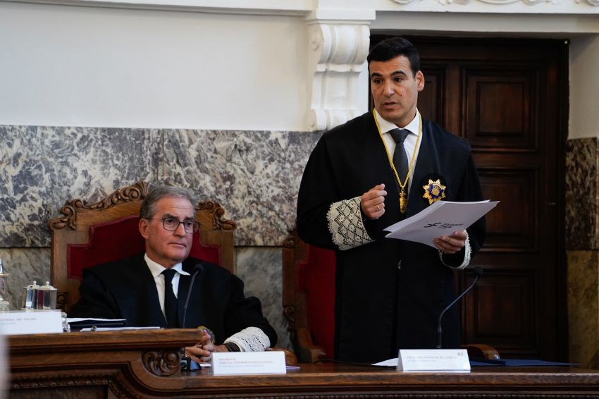 O presidente da Deputación asiste á toma de posesión do fiscal xefe provincial