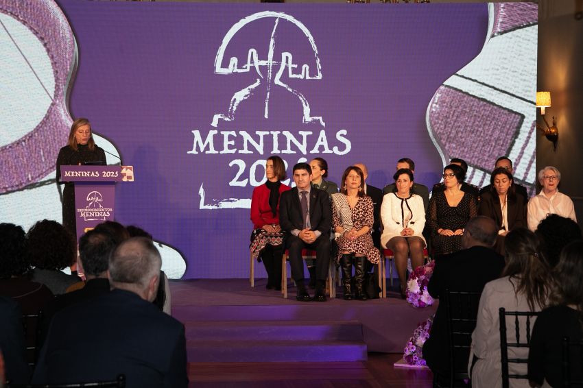 A Deputación da Coruña recibe o premio Menina polo seu labor continuado contra a violencia machista