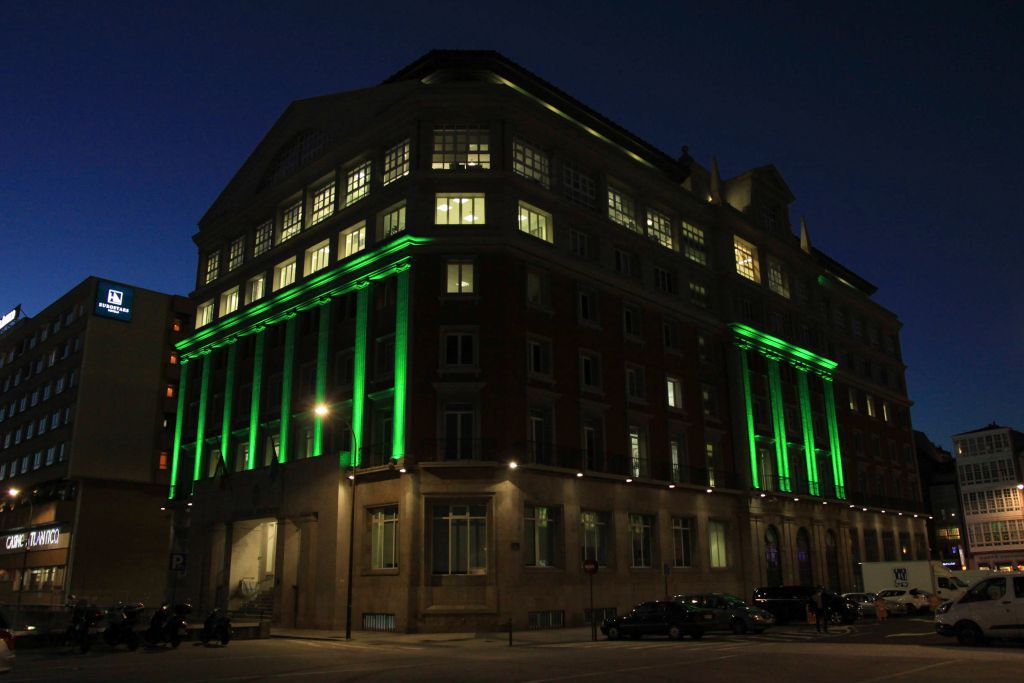 A Deputación da Coruña súmase á campaña #LuzPolaELA iluminándose de verde no Día Mundial da Esclerose Lateral Amiotrófica