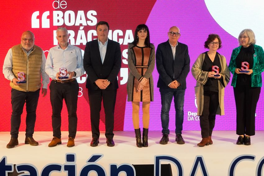 A Deputación premia a Agalure, Afaco, Érguete e Fundación Mujeres polo seu traballo no ámbito social