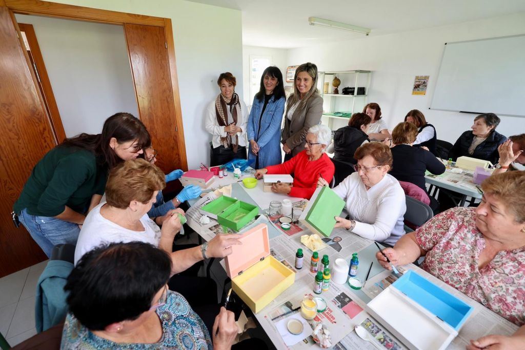 A Deputación apoia en Vimianzo programas pioneiros de envellecemento activo e loita contra a soidade non desexada