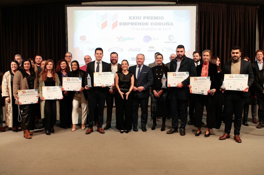 Rioboo destaca ao apoio da Deputación ao emprendemento na entrega dos premios Emprende Coruña de AJE