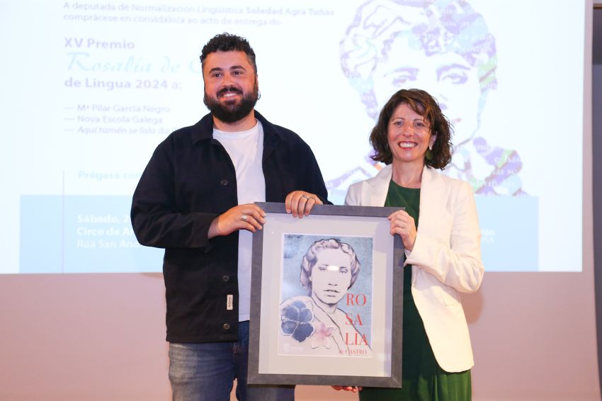 A deputada de lingua fai entrega dos galardóns do XV Premio Rosalía de Castro de Lingua