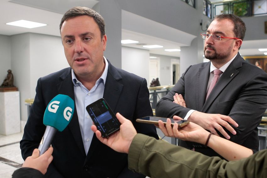 Valentín González Formoso e Adrián Barbón abordan os ‘retos comúns’ de Galicia e Asturias