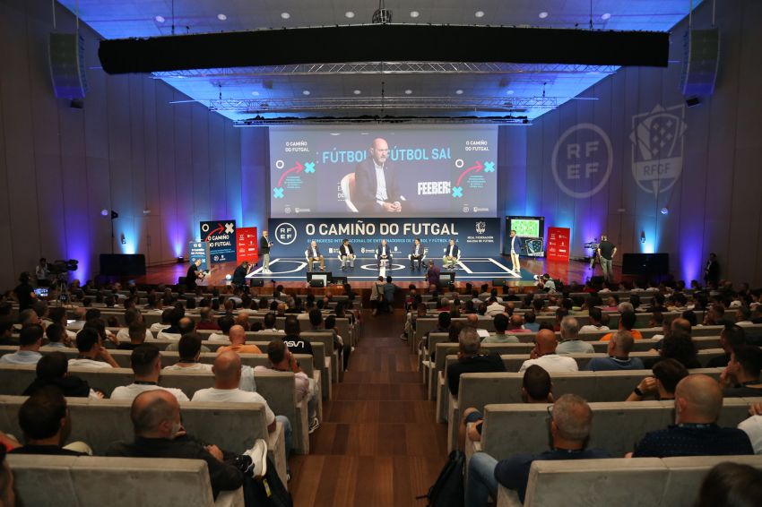 Formoso destaca na inauguración do congreso “O Camiño do Futgal” a puxanza do deporte coruñés